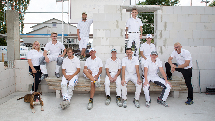 Teamfoto an unserem künftigen Firmensitz